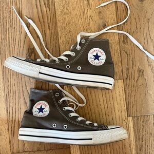 Gray converse high tops